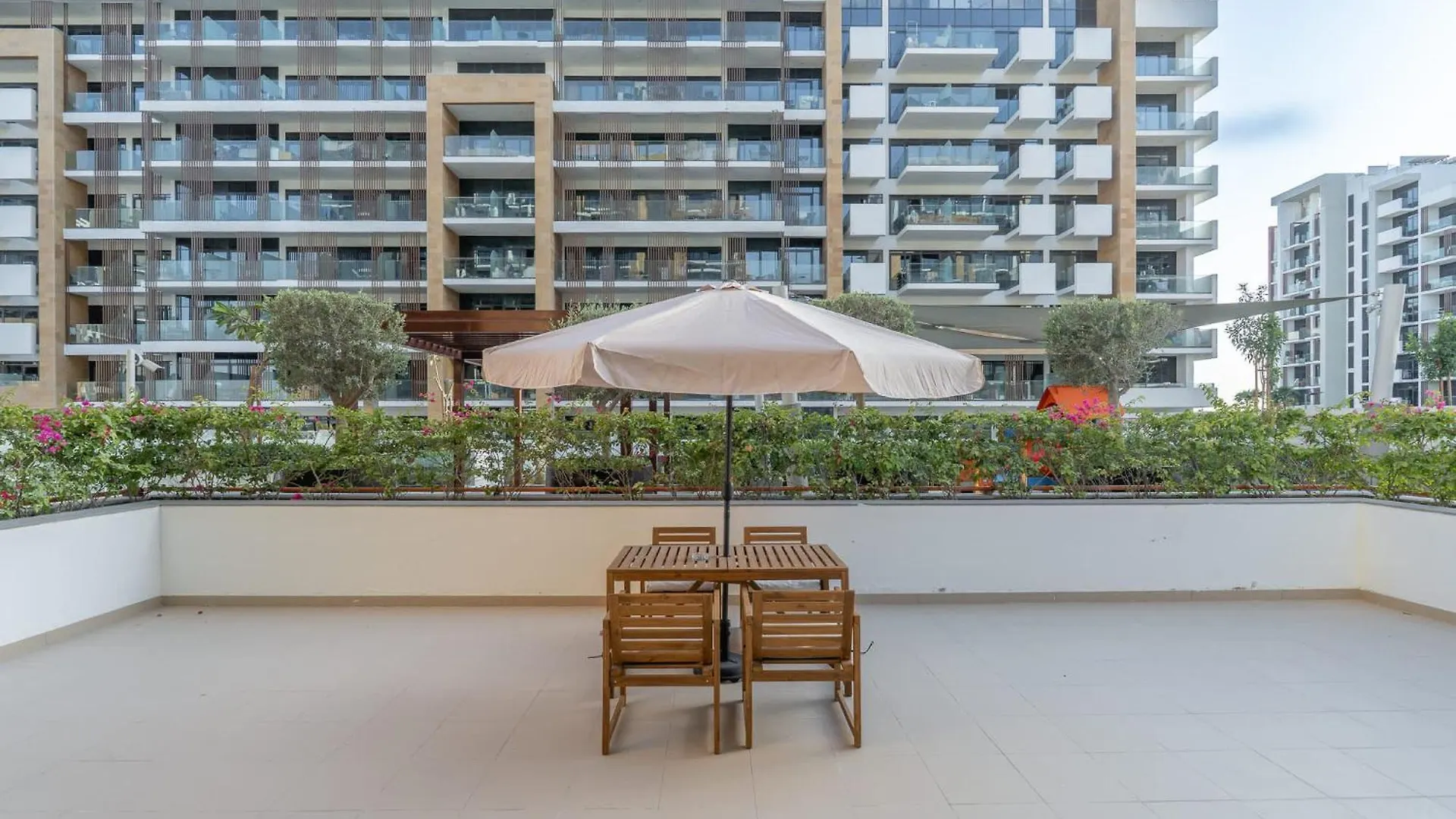 Indulging 1 Bedroom In Azizi Riviera 6 Dubai United Arab Emirates
