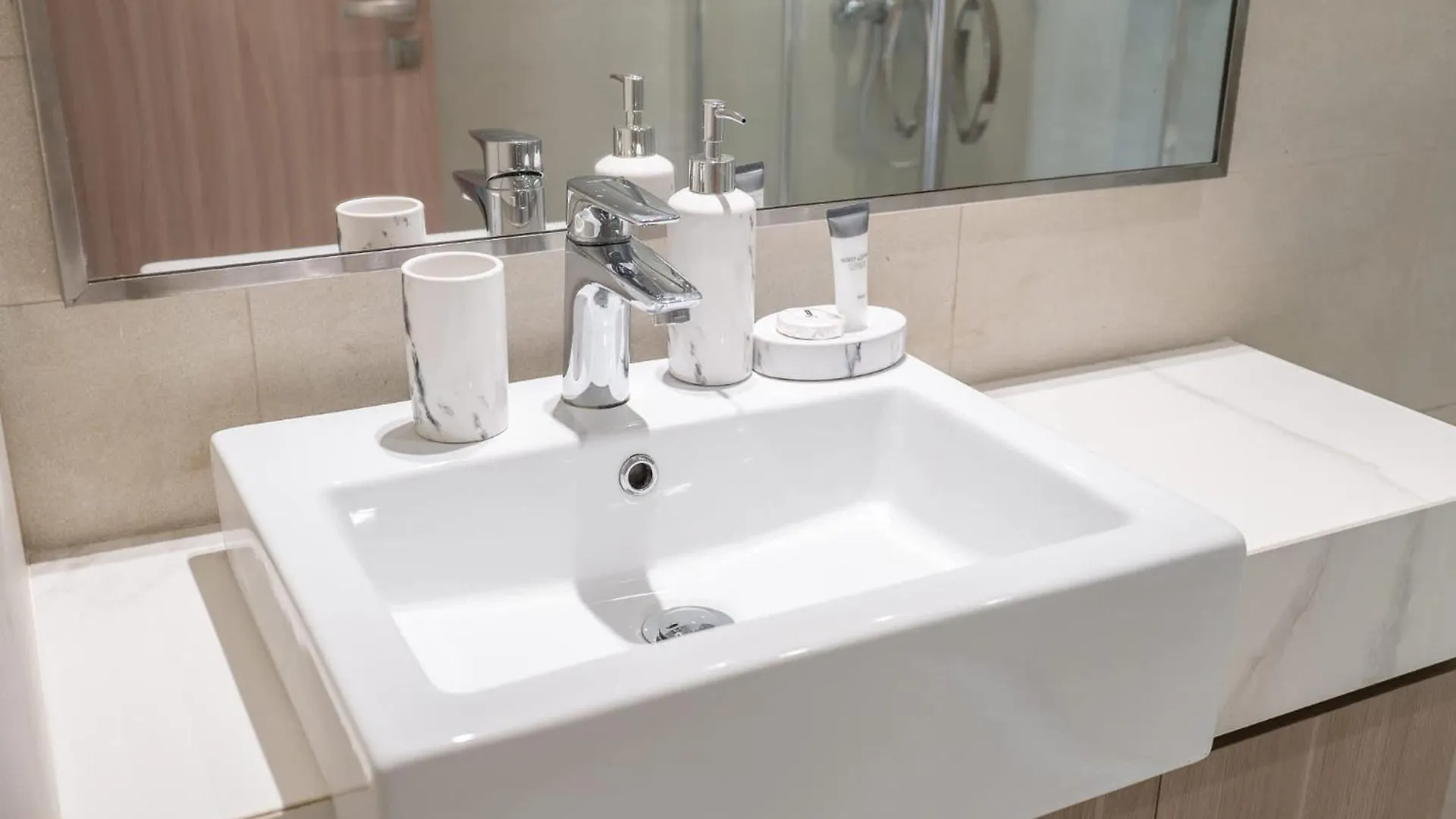 Indulging 1 Bedroom In Azizi Riviera 6 Dubai 0*,  United Arab Emirates