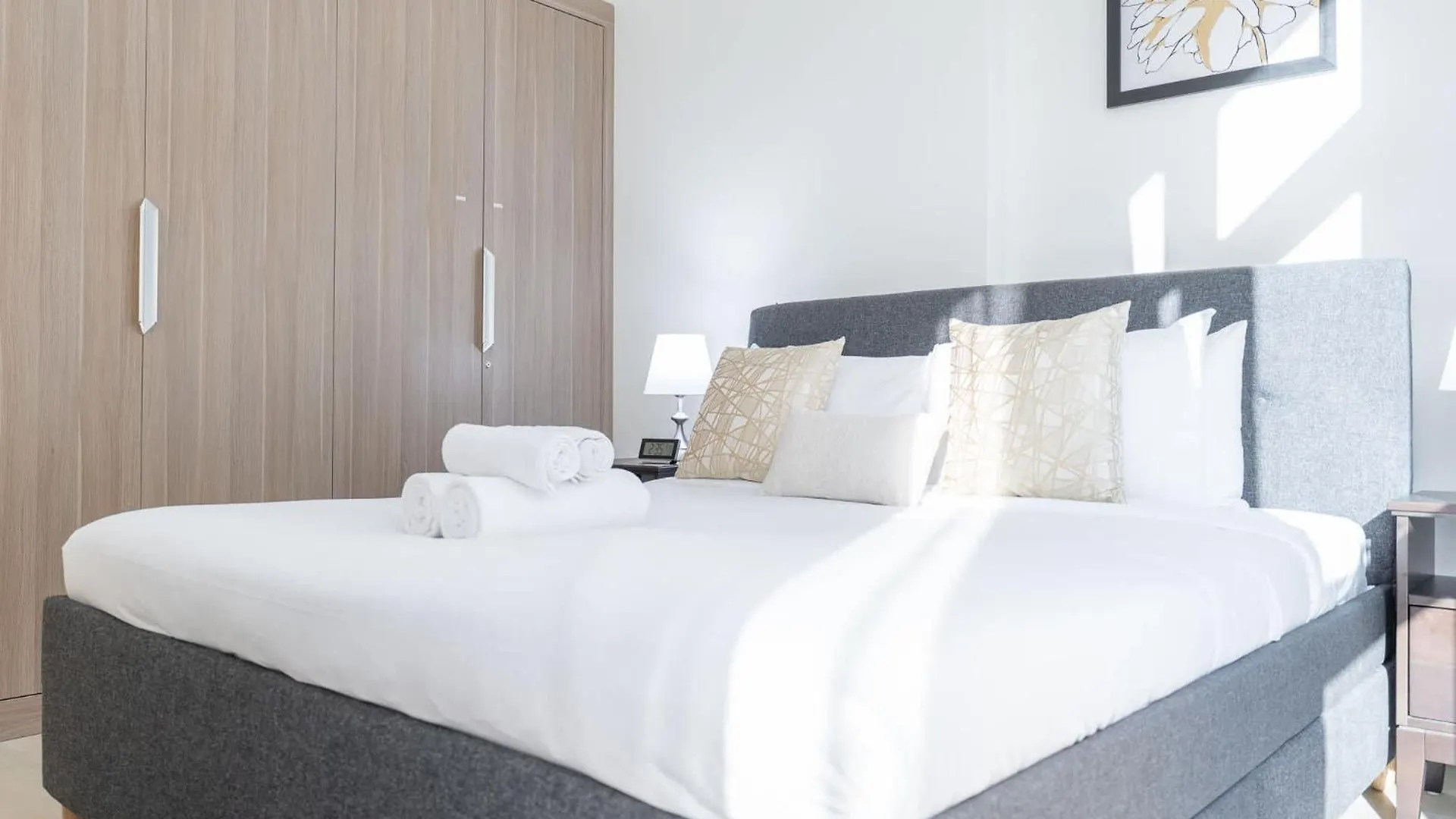 Indulging 1 Bedroom In Azizi Riviera 6 Dubai Apartment