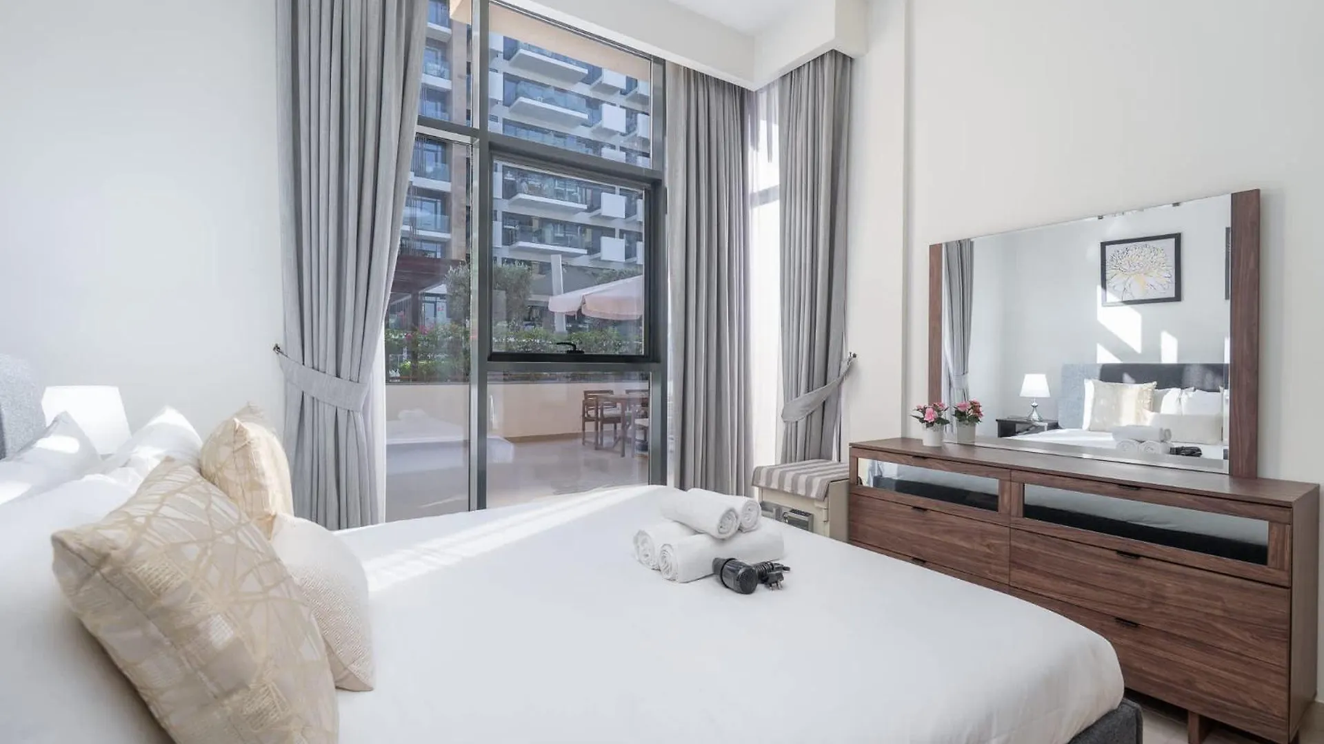 Apartment Indulging 1 Bedroom In Azizi Riviera 6 Dubai United Arab Emirates