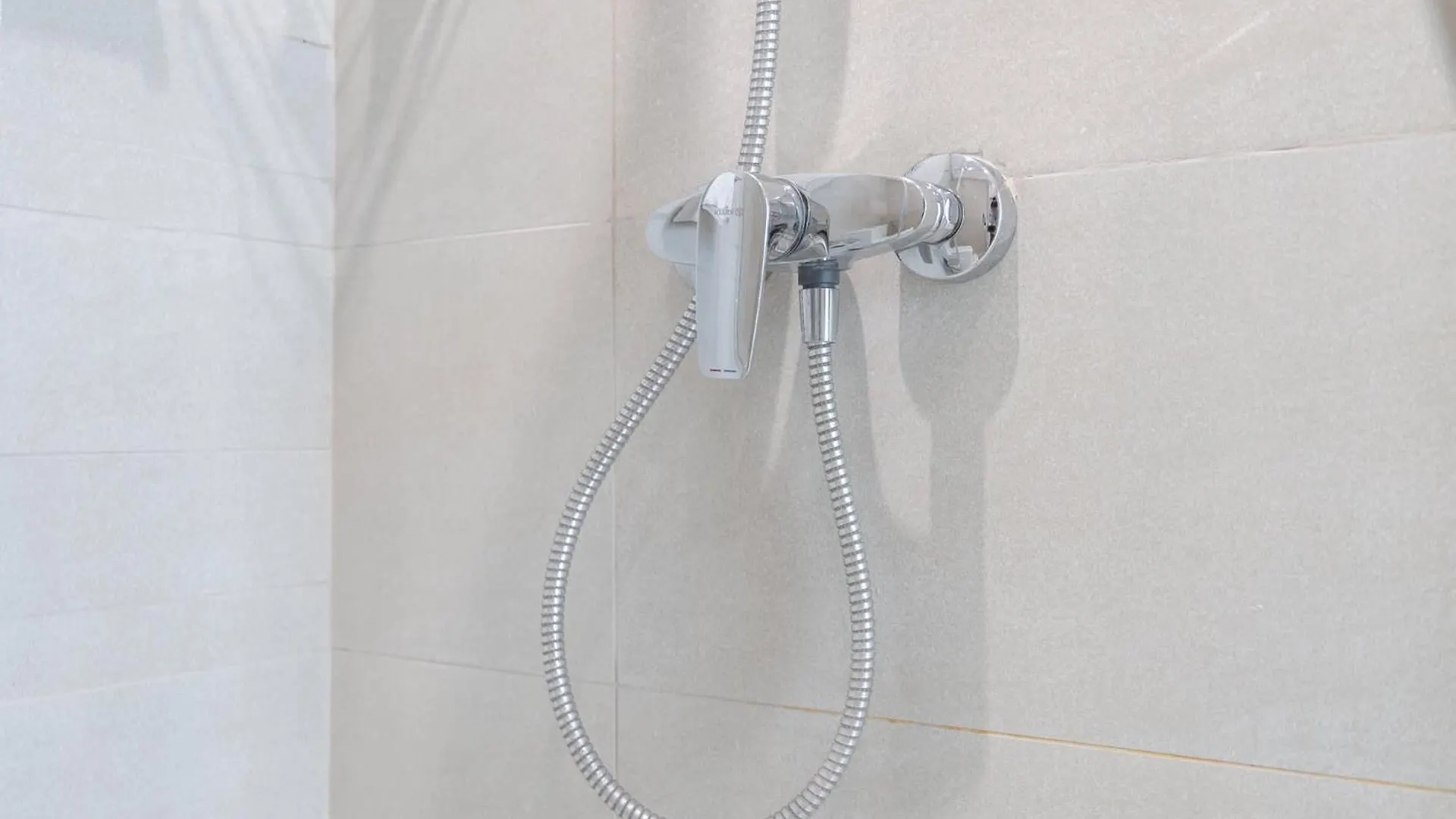 Indulging 1 Bedroom In Azizi Riviera 6 迪拜 0*,