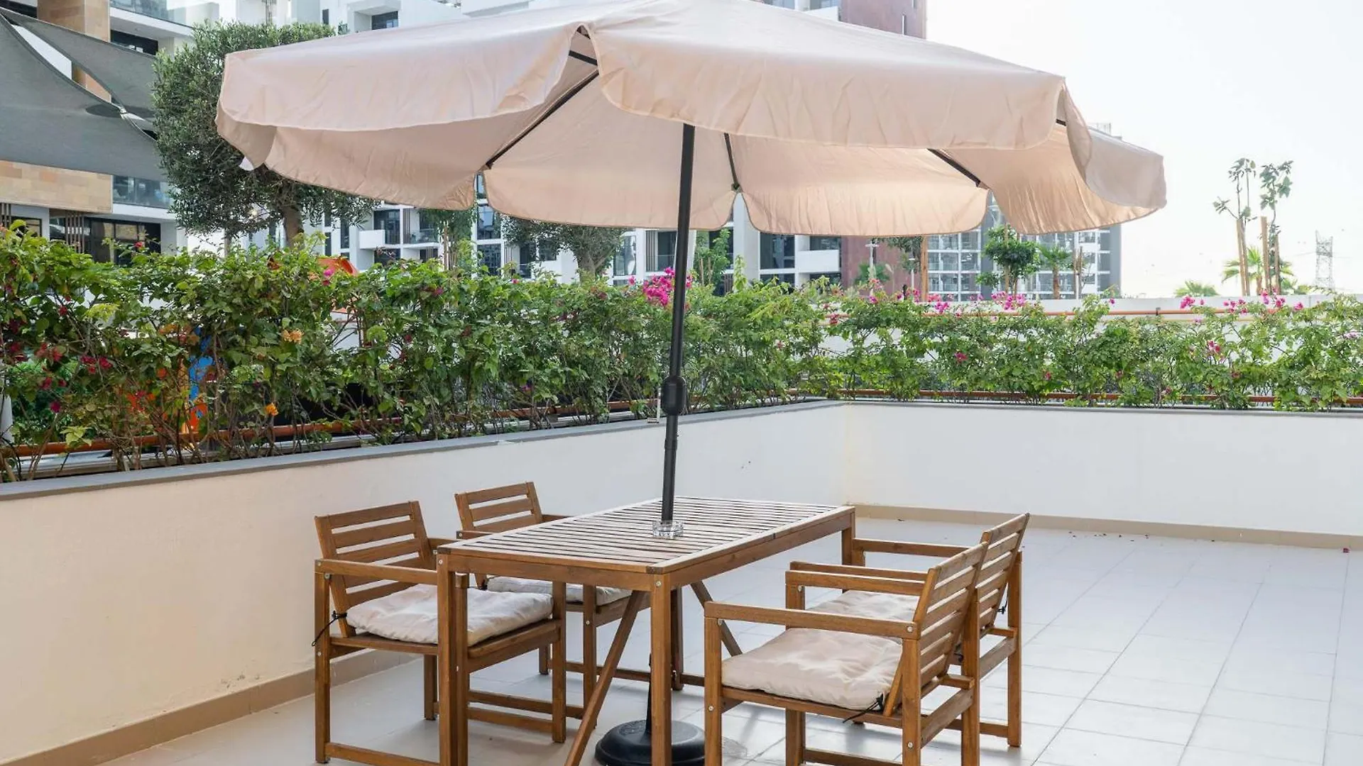 Indulging 1 Bedroom In Azizi Riviera 6 Dubai